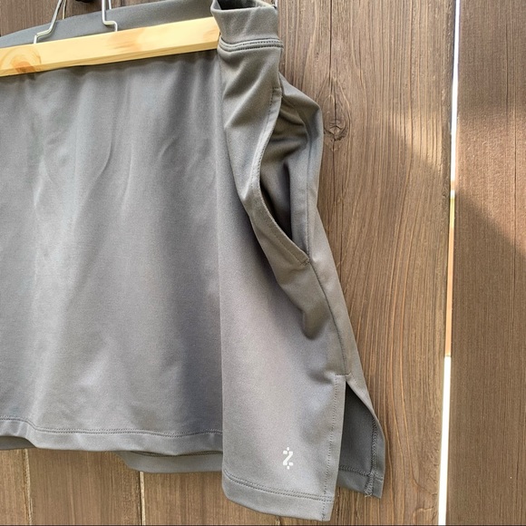 Grey Izod Golf Skort - Picture 2 of 4